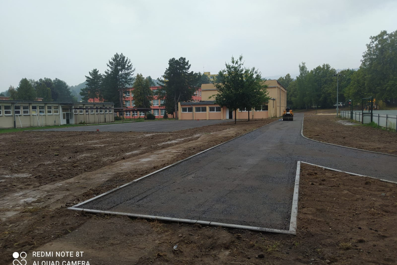 Novinky / Rekonštrukcia športovej infraštruktúry ZŠ Hriňová - foto Novinky / Rekonštrukcia športovej infraštruktúry ZŠ Hriňová - foto