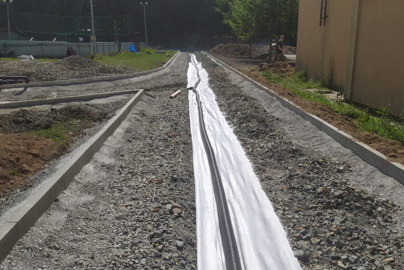 Novinky / Rekonštrukcia športovej infraštruktúry ZŠ Hriňová - foto
