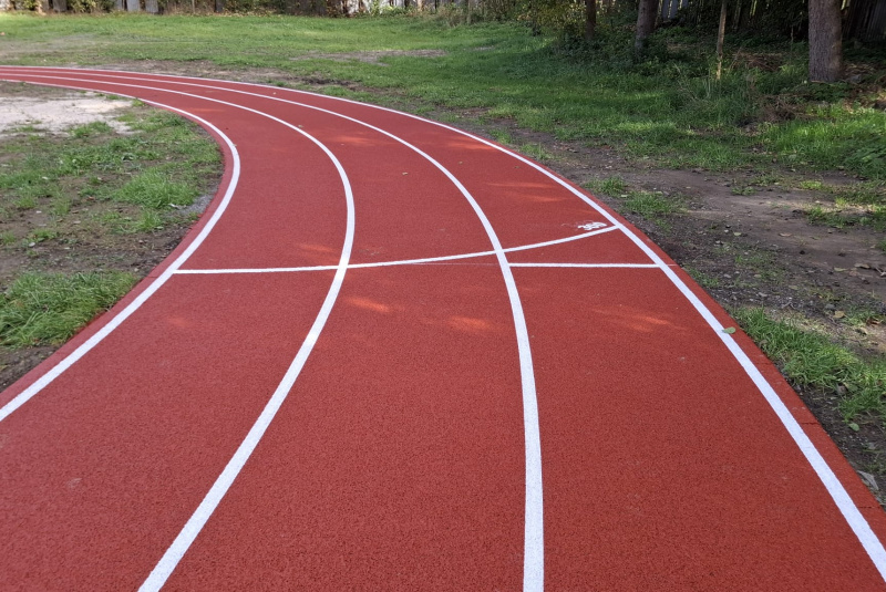 Referencie / Rekonštrukcia športovej infraštruktúry ZŠ Hriňová - foto