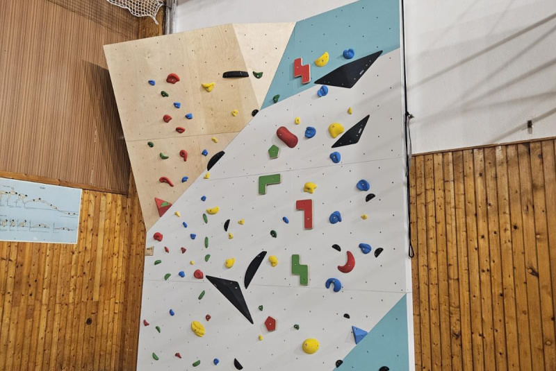 Referencie / Rekonštrukcia a modernizácia telocvične v obci Košťany nad Turcom - foto Referencie / Rekonštrukcia a modernizácia telocvične v obci Košťany nad Turcom - foto