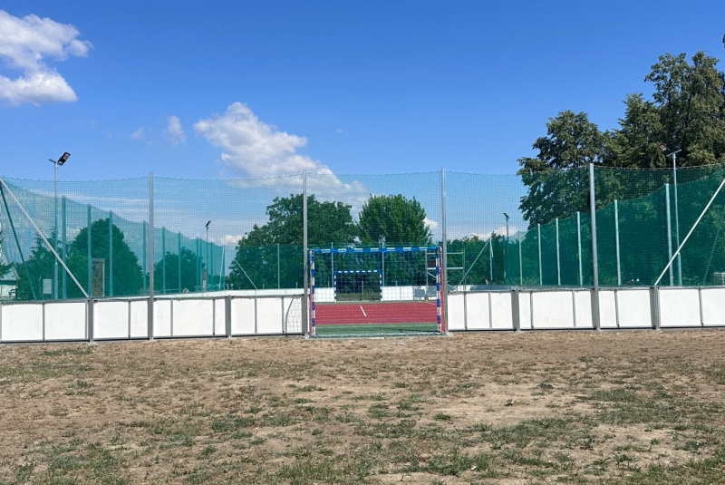 Referencie / Multifunkčné ihrisko 40x20 m v obci Horovce - foto Referencie / Multifunkčné ihrisko 40x20 m v obci Horovce - foto
