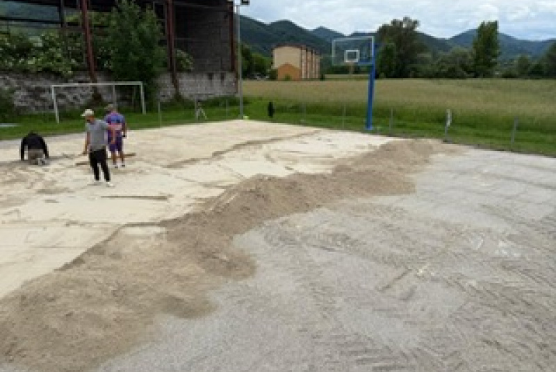 Referencie / Multifunkčné ihrisko 40x20 m v obci Krpeľany - foto Referencie / Multifunkčné ihrisko 40x20 m v obci Krpeľany - foto