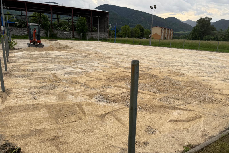 Referencie / Multifunkčné ihrisko 40x20 m v obci Krpeľany - foto Referencie / Multifunkčné ihrisko 40x20 m v obci Krpeľany - foto