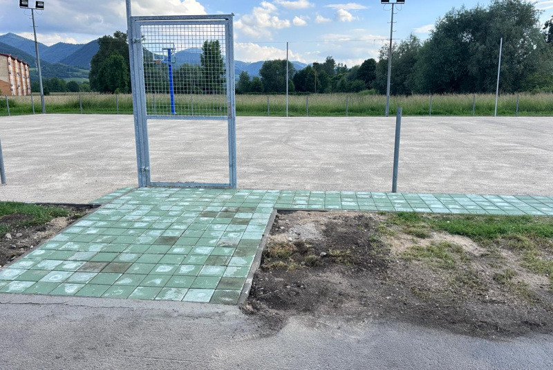 Referencie / Multifunkčné ihrisko 40x20 m v obci Krpeľany - foto