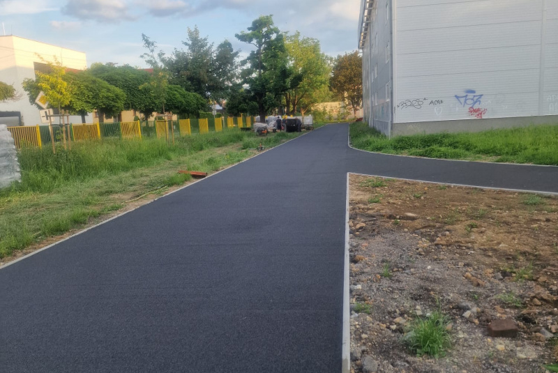 Referencie / „Revitalizácia športových ihrísk pri ZŠ Javorku, Žilina“ - foto