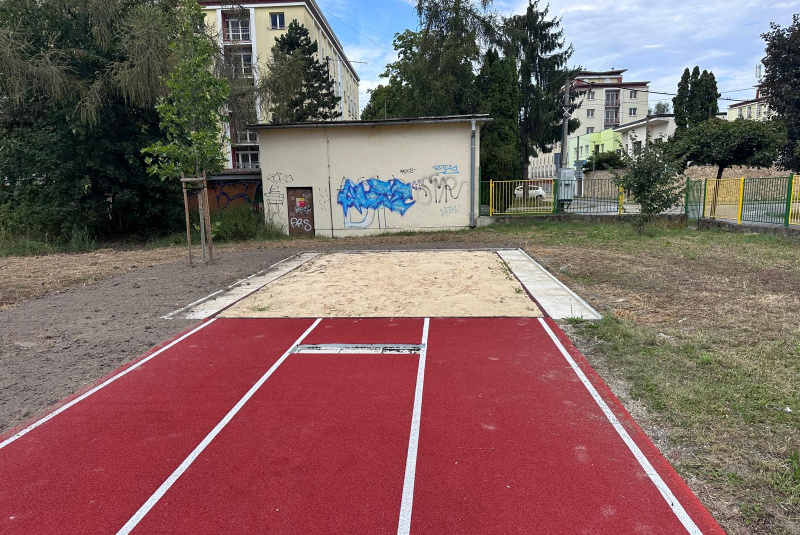 Referencie / „Revitalizácia športových ihrísk pri ZŠ Javorku, Žilina“ - foto Referencie / „Revitalizácia športových ihrísk pri ZŠ Javorku, Žilina“ - foto