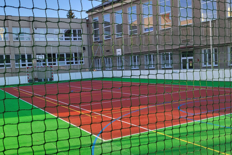 Referencie / Gymnázium, Školská ul. Považská Bystrica - foto