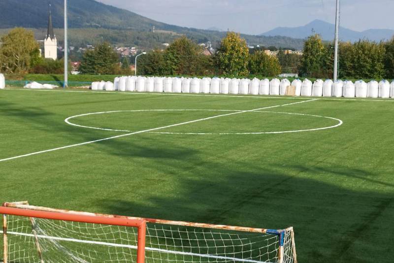 Referencie / Futbalové ihrisko 7040 m2 Mesto Vrútky - foto