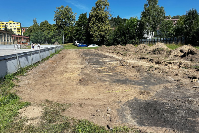 Referencie / Rekonštrukcia športovej infraštruktúry ZŠ Hriňová - foto