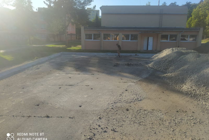 Referencie / Rekonštrukcia športovej infraštruktúry ZŠ Hriňová - foto