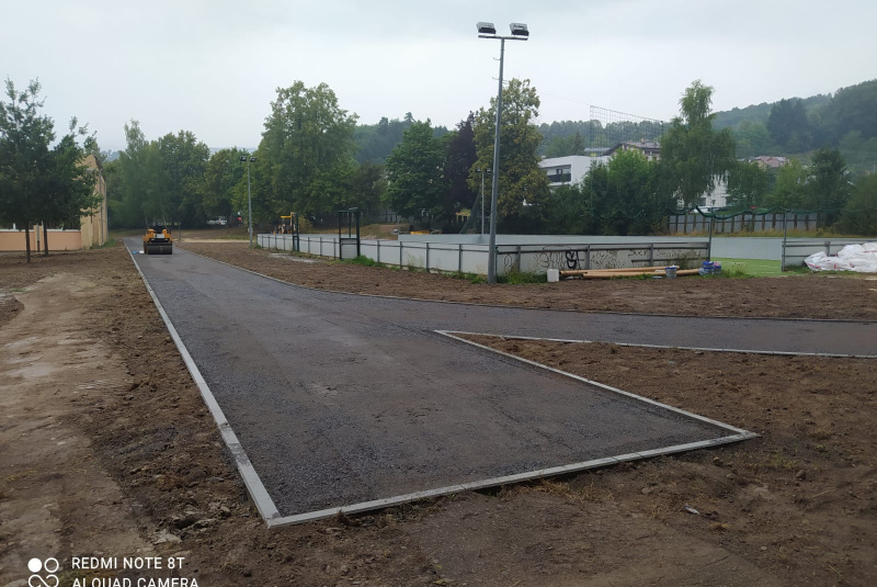 Referencie / Rekonštrukcia športovej infraštruktúry ZŠ Hriňová - foto
