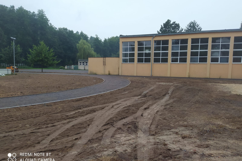Referencie / Rekonštrukcia športovej infraštruktúry ZŠ Hriňová - foto