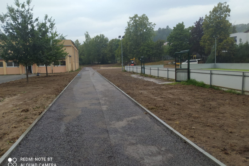 Referencie / Rekonštrukcia športovej infraštruktúry ZŠ Hriňová - foto
