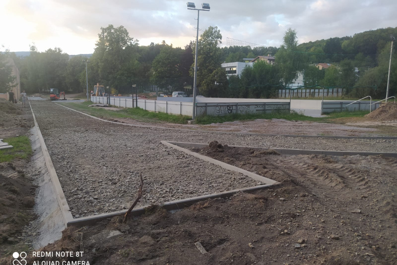 Referencie / Rekonštrukcia športovej infraštruktúry ZŠ Hriňová - foto