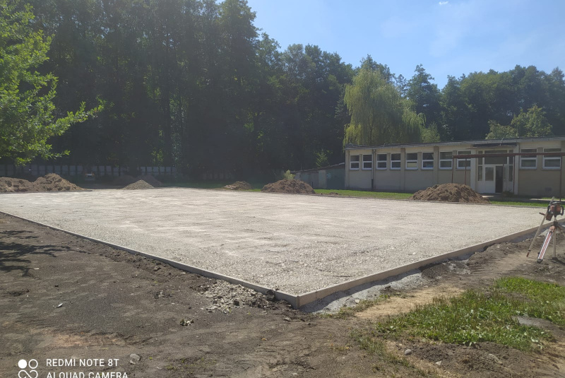 Referencie / Rekonštrukcia športovej infraštruktúry ZŠ Hriňová - foto