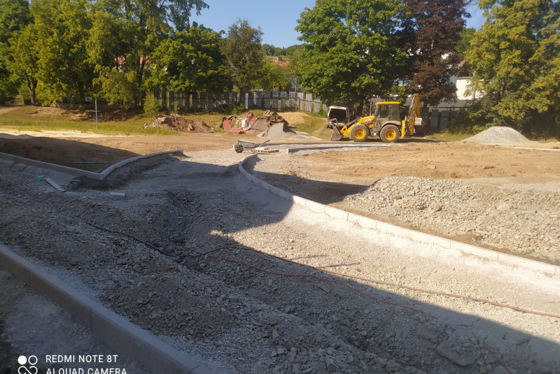 Referencie / Rekonštrukcia športovej infraštruktúry ZŠ Hriňová - foto