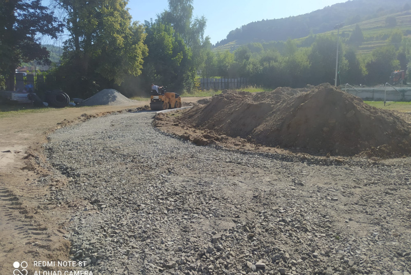 Referencie / Rekonštrukcia športovej infraštruktúry ZŠ Hriňová - foto