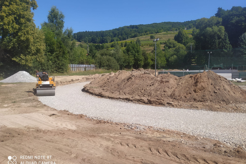 Referencie / Rekonštrukcia športovej infraštruktúry ZŠ Hriňová - foto