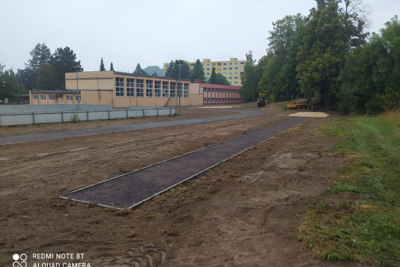 Referencie / Rekonštrukcia športovej infraštruktúry ZŠ Hriňová - foto