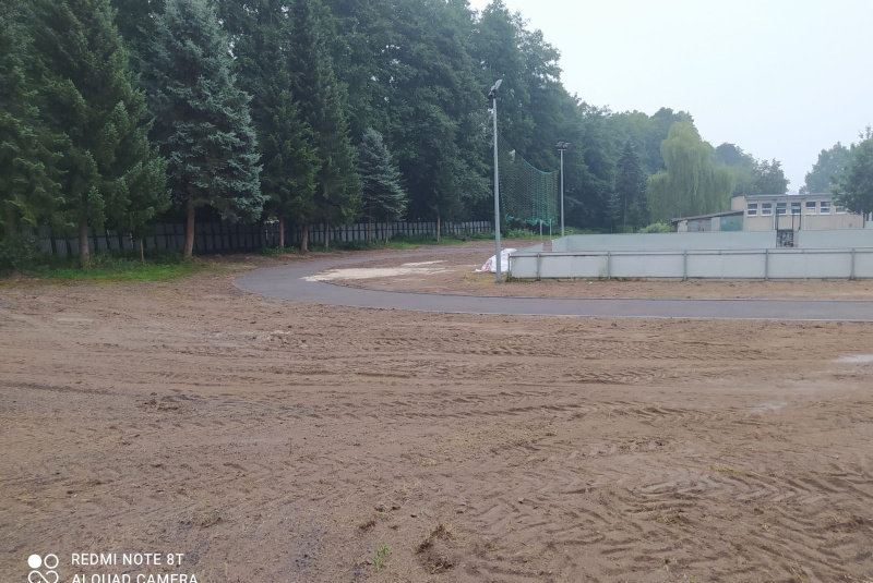 Referencie / Rekonštrukcia športovej infraštruktúry ZŠ Hriňová - foto