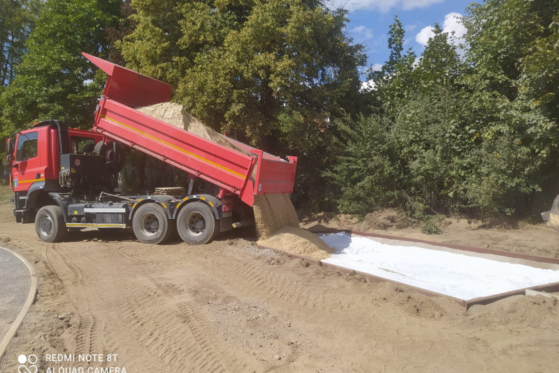 Referencie / Rekonštrukcia športovej infraštruktúry ZŠ Hriňová - foto
