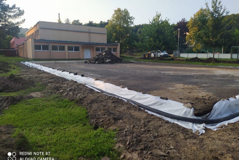 Novinky / Rekonštrukcia športovej infraštruktúry ZŠ Hriňová - foto