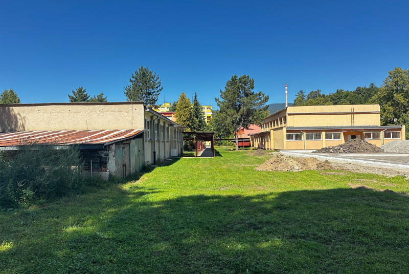 Novinky / Rekonštrukcia športovej infraštruktúry ZŠ Hriňová - foto Novinky / Rekonštrukcia športovej infraštruktúry ZŠ Hriňová - foto