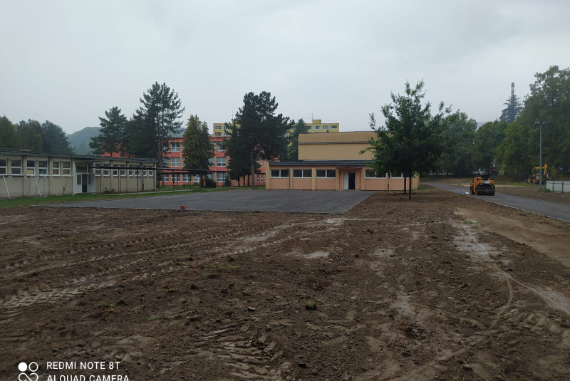 Novinky / Rekonštrukcia športovej infraštruktúry ZŠ Hriňová - foto