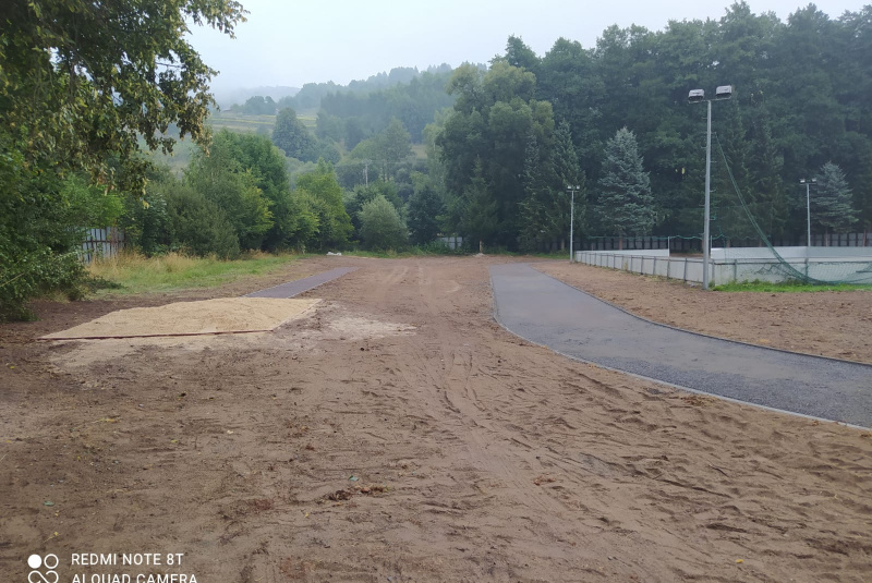 Novinky / Rekonštrukcia športovej infraštruktúry ZŠ Hriňová - foto