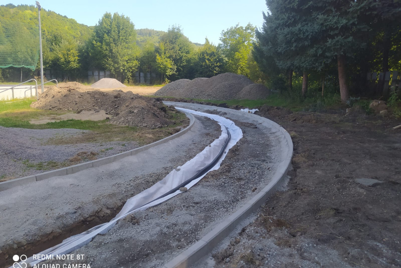 Novinky / Rekonštrukcia športovej infraštruktúry ZŠ Hriňová - foto Novinky / Rekonštrukcia športovej infraštruktúry ZŠ Hriňová - foto