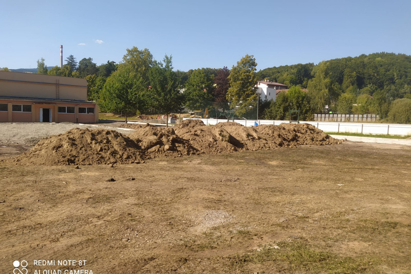 Novinky / Rekonštrukcia športovej infraštruktúry ZŠ Hriňová - foto