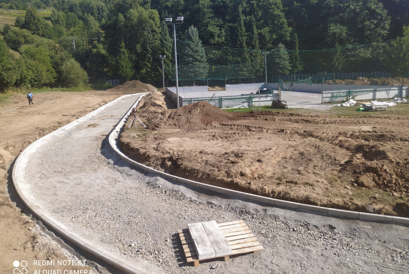 Novinky / Rekonštrukcia športovej infraštruktúry ZŠ Hriňová - foto