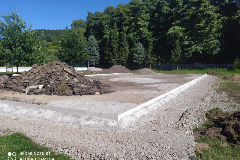 Novinky / Rekonštrukcia športovej infraštruktúry ZŠ Hriňová - foto Novinky / Rekonštrukcia športovej infraštruktúry ZŠ Hriňová - foto